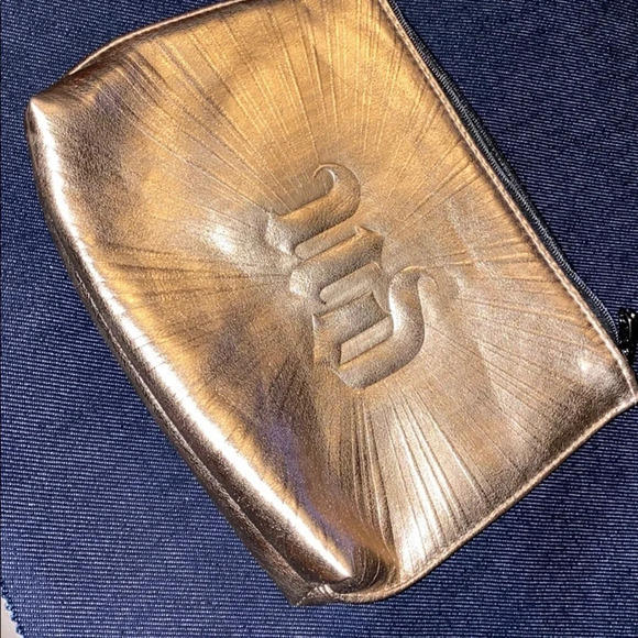 Urban  decay metallic gold makeup bag - Picture 4 of 12